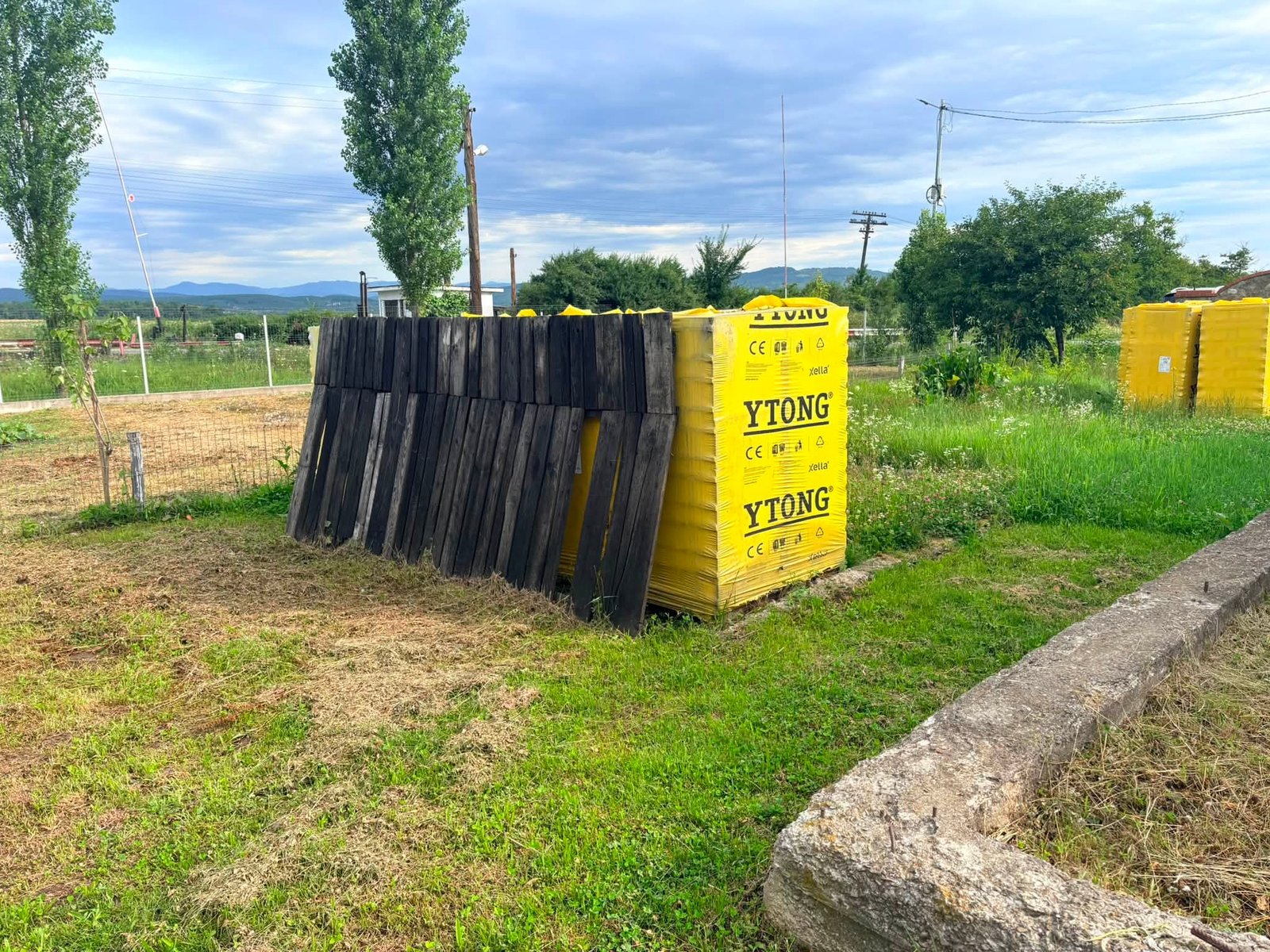 Imagine Casă cu teren 800 mp